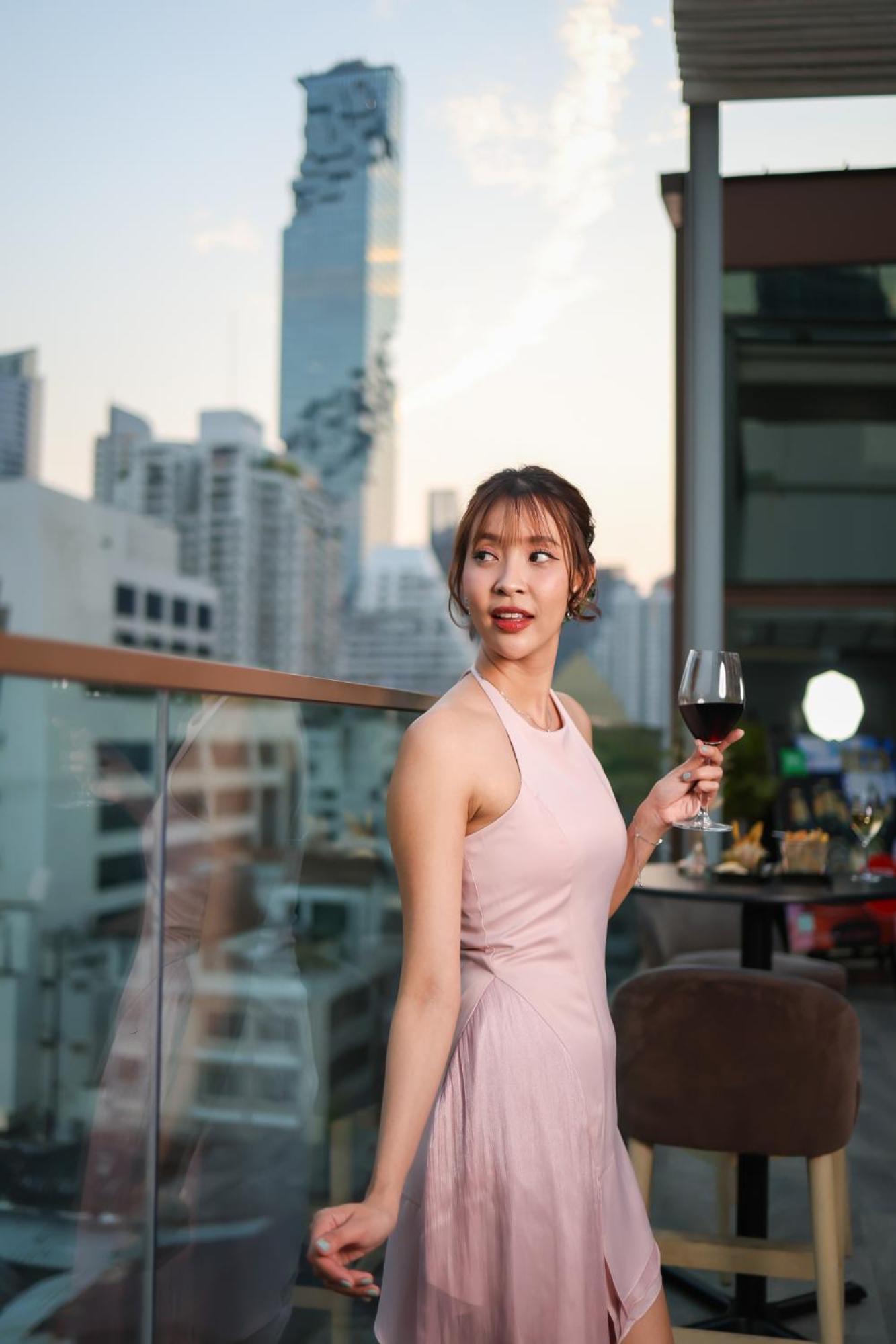 Ibis Styles Bangkok Silom Hotel Exterior foto